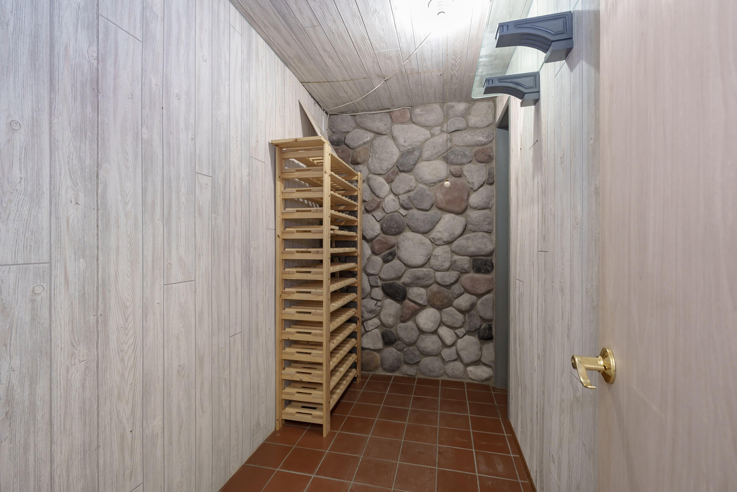 basement wine cella-1